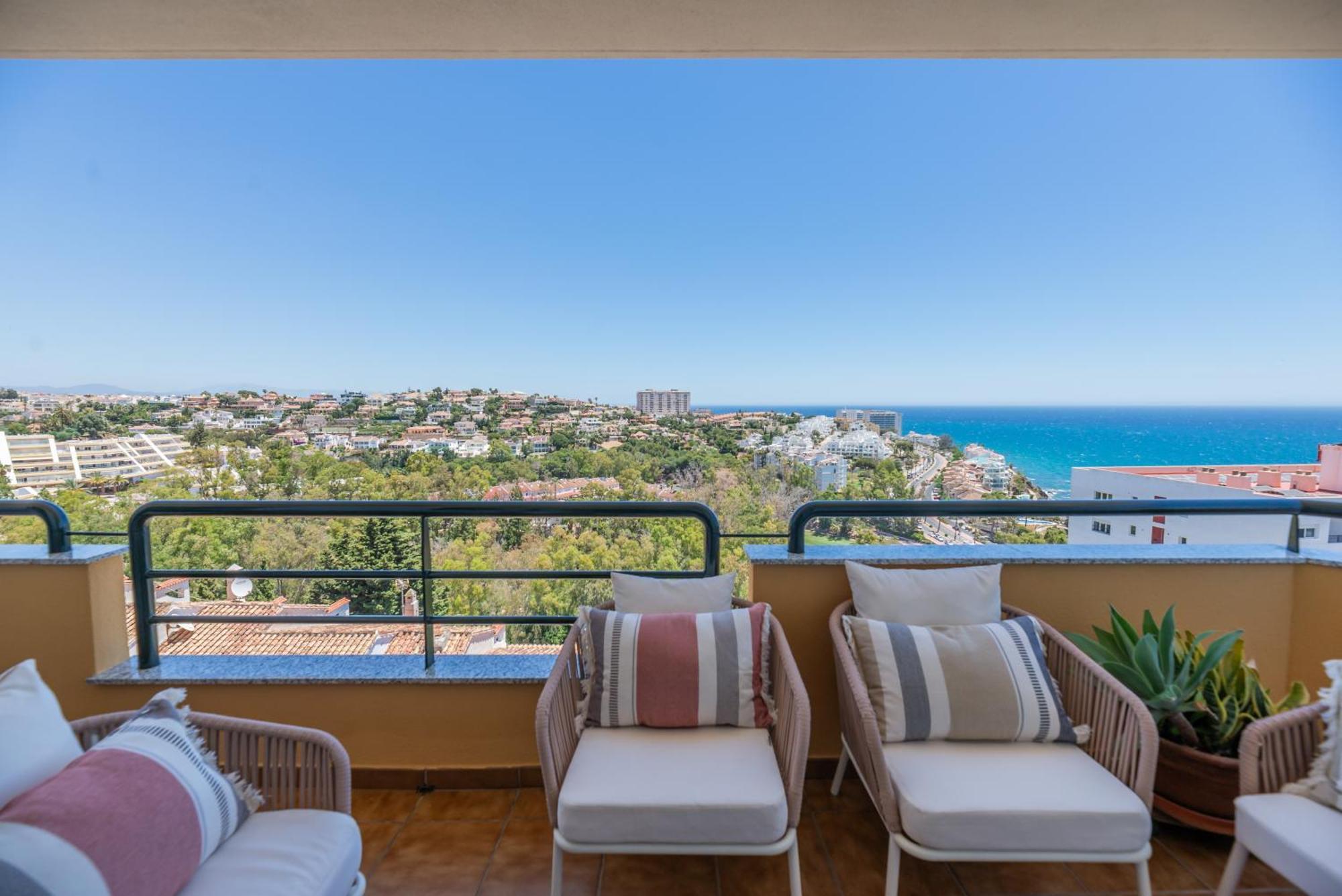 Luxury 4Bdr Penthouse With Sea Views Daire Benalmádena Dış mekan fotoğraf