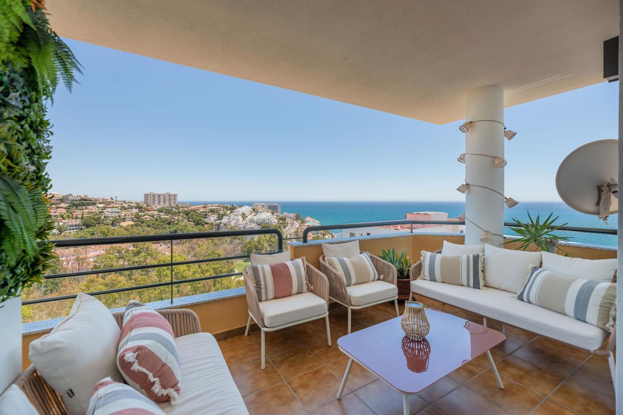 Luxury 4Bdr Penthouse With Sea Views Daire Benalmádena Dış mekan fotoğraf